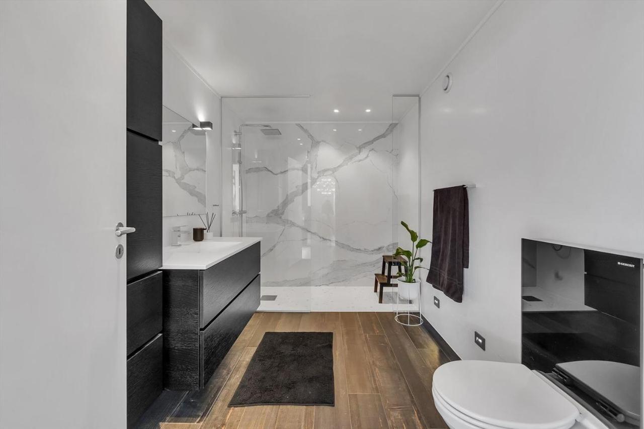 Kais Sauna, Jacuzzi, Cinema And Balcony House! Central Location トロムソ エクステリア 写真